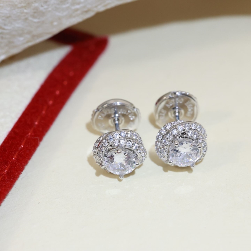 Ca*t1er earrings